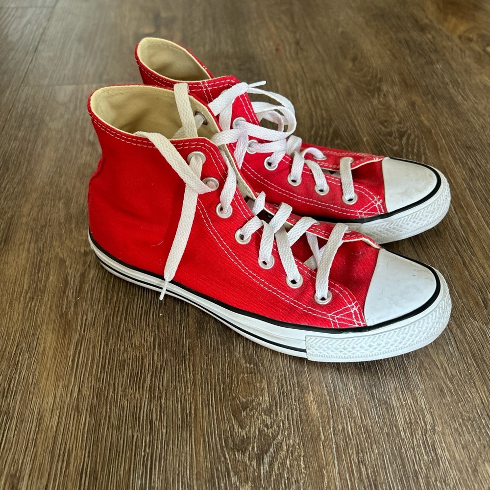 red converse